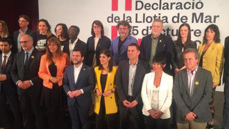 La «Déclaration de Llotja de Mar » est une réaction aux atteintes envers les droits des communautés autonomes en Espagne et la répression systématique à leurs revendications et actions non violentes