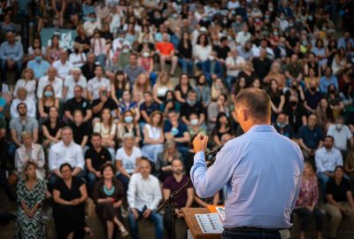 Gilles Simeoni lors du meeting du 1er tour