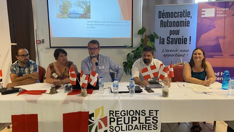 27e université R&PS - La tribune du débat « Vivre et se loger au pays », très suivi.