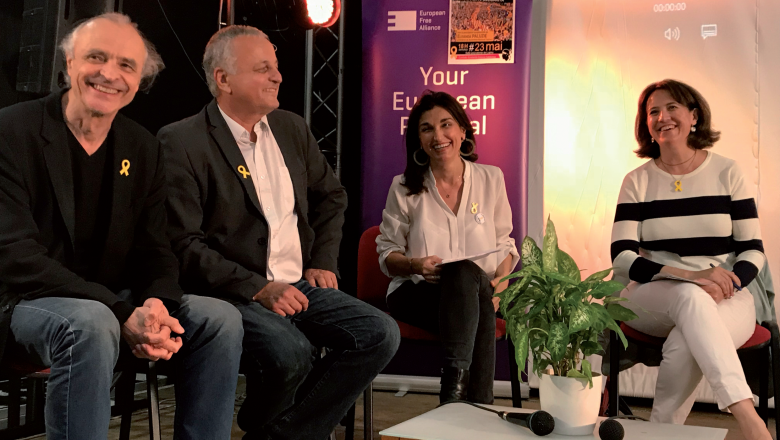 De dr. à g.,
Elisenda Paluzie,
Marie Pasquale
Castelli, François
Alfonsi et André
Paccou.