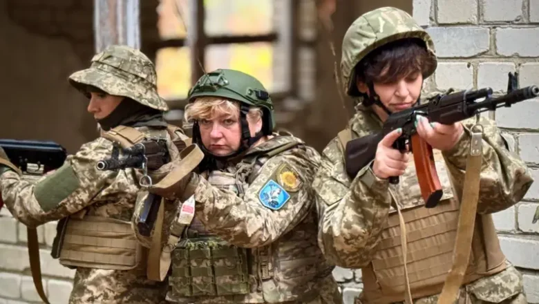 Ukraine Femmes soldats