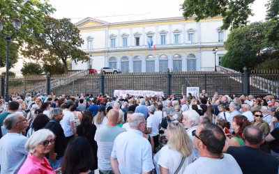 mort-de-lyhanna-rassemblement-en-hommage-a-lyhanna-devant-le-tribunal-de-bastia-1780944441_a0d011d0072a686d011d0072a29d01v_