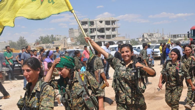 Combattantes kurdes dans le Rojava.