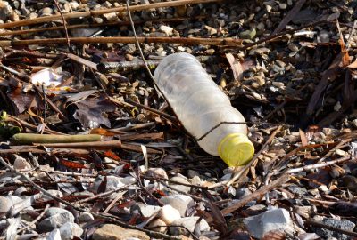 plastic-bottle-1184735_1280