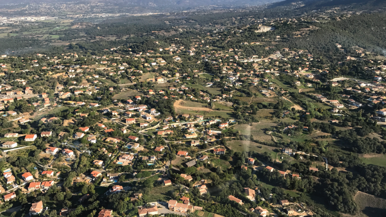 L’étalement urbain conduit immanquablement à une surconsommation foncière et un paysage mité...une tendance combattue dans le Padduc ?